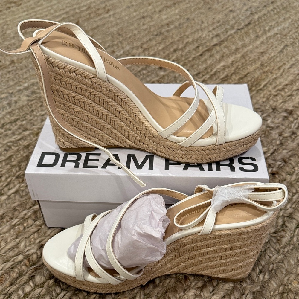 Dream Pairs Women's Cream and Tan Wedge Sandals